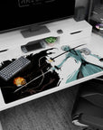 Large 40x20 inches mouse pad showcasing Ichigo’s battle with his Hollow self in bold black-and-white design for intense emotion.