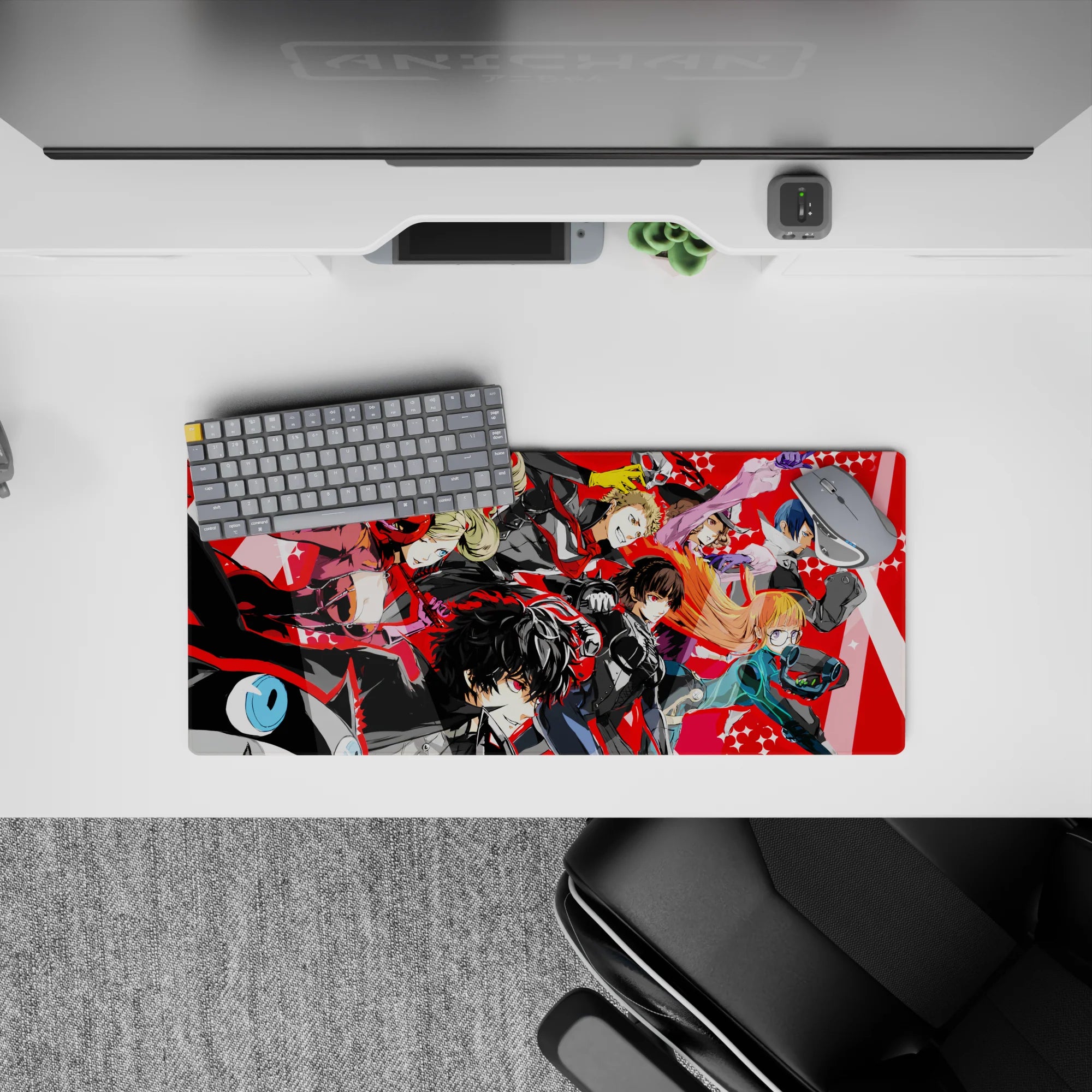 Mouse pad 28x12 inches featuring Persona 5 Royal’s Phantom Thieves squad with Joker, Ann, Ryuji, Makoto, and Futaba in action.