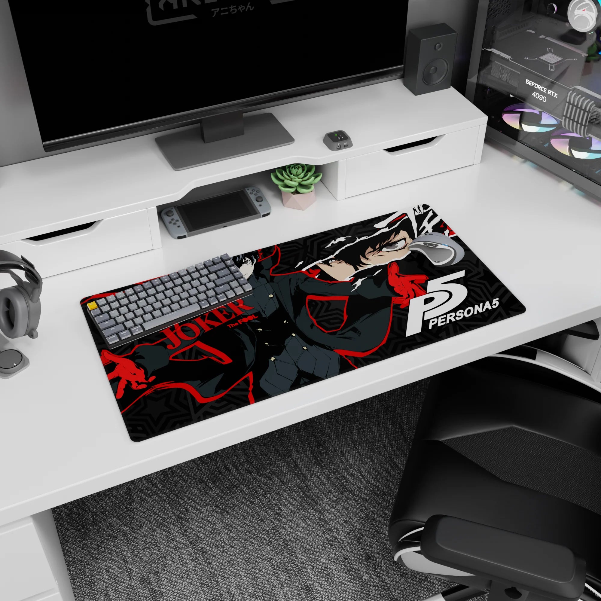Persona 5 Joker 32x16 inch anime mouse pad with bold reds, deep blacks, and geometric stars for stylish gaming.